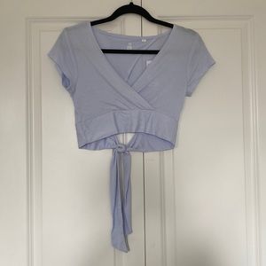 Baby blue, keyhole back top